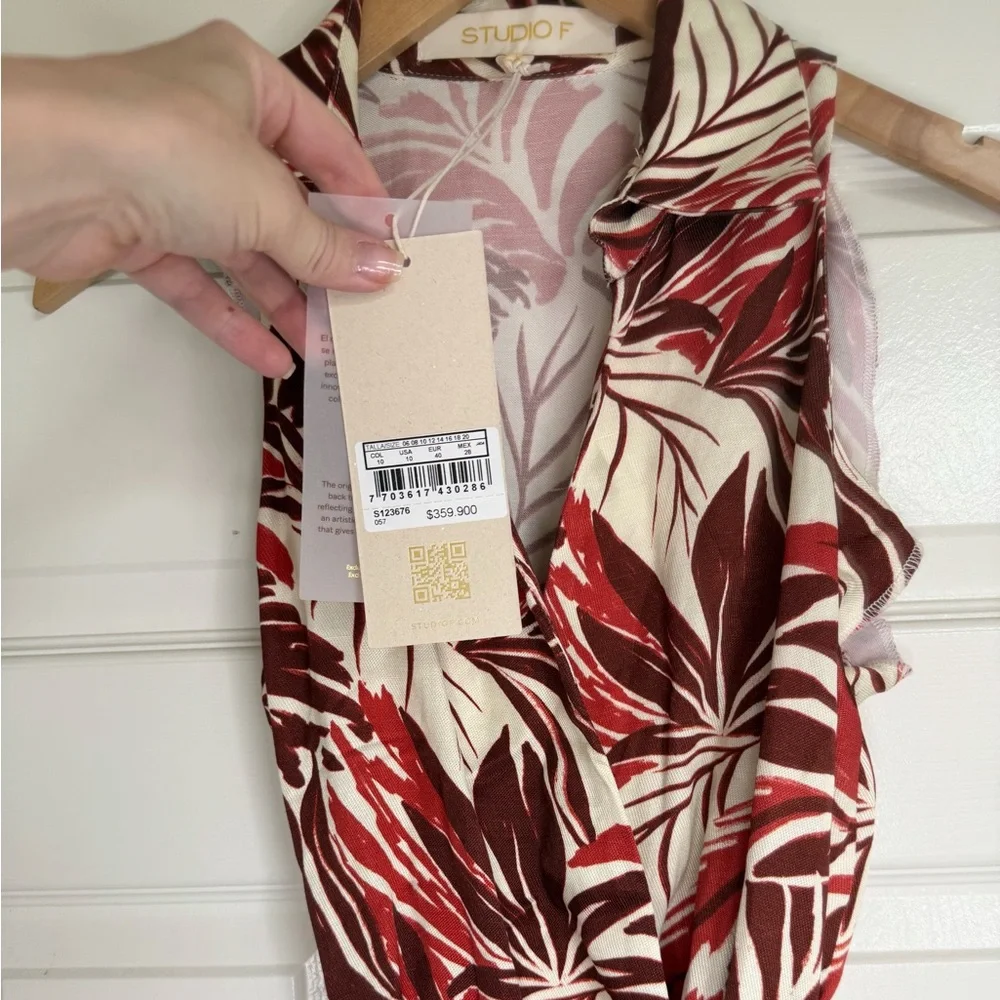 NWT Studio F Sleeveless Romper Shorts Collar Floral Tropical Rayon Red Ivory 10